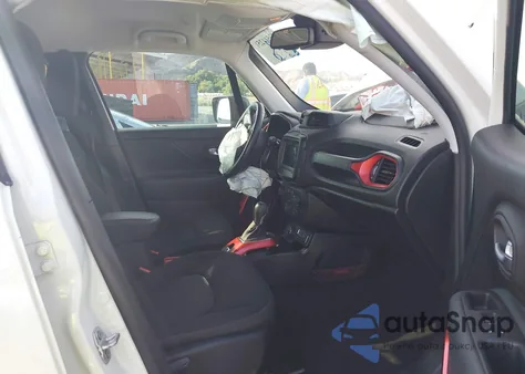 2019 Jeep Renegade Trailhawk 4X4 из США, поврежденный, VIN ZACNJBC12KPK68268